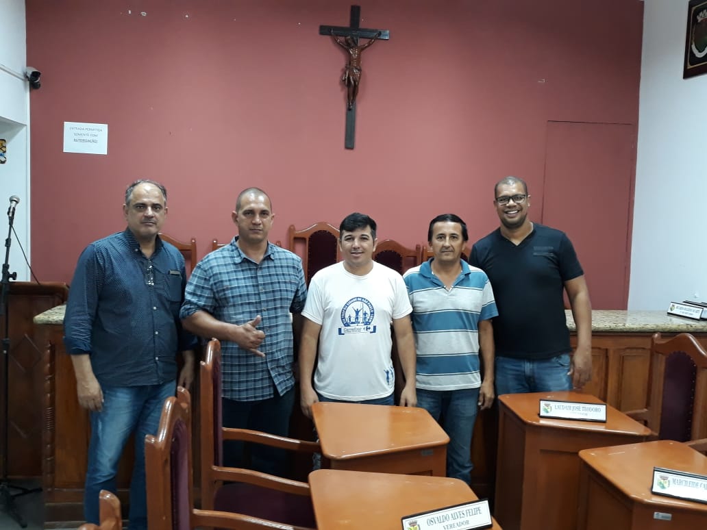 A Câmara Municipal de Miraí recebeu a Visita redator do jornal "folha de Miraí" e seu amigo Sargento Da Silva.